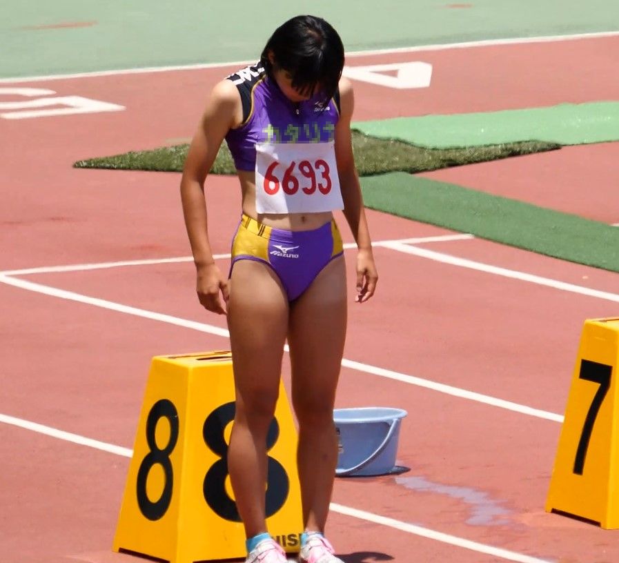 伝説の極小ビキニ型アディダス製ピンクブルマ登場動画