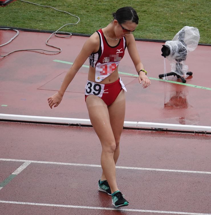 陸上女子コレクションVol.175　R1　競歩　国体ブルマ　高知県代表女子陸上　ミズノ製レーシングブルマ　雨ブルマ　お尻食い込み　ひとりだけブルマ