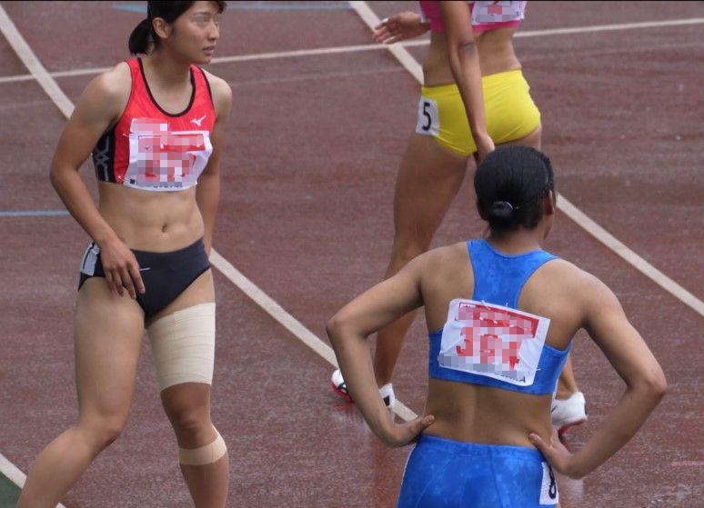 女子陸上選手の直近の進路と共にハイレグレーシングブルマを堪能する動画