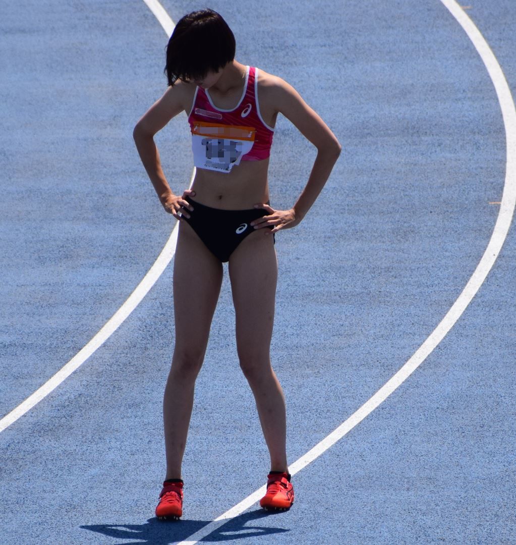 2023年陸上大会 走り高跳び フラッグ 水戸招待陸上 鹿児島銀行女子陸上部 銀行ブルマ ハイレグブルマ 筑波大学女子陸上部 国立大学ブルマ ニッパツアスリート 仲野春花 ばねブルマ 社会人ブルマ