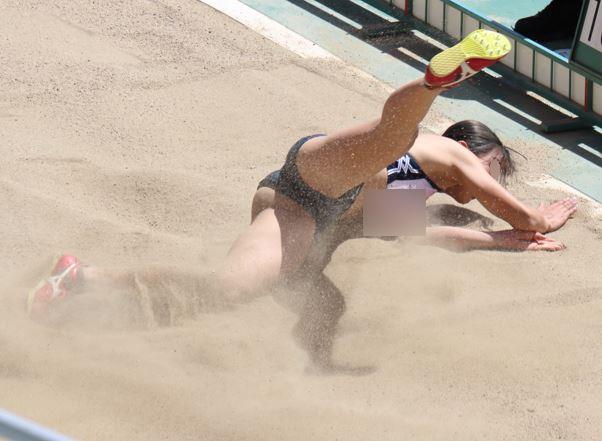 あの動画と合わせて見応えたっぷり!…三段跳び 躍動カメラマン 第107回日本選手権OSAKA 内田建設AC 大阪教育大学 武庫川女子大学 青山学院大学 日本女子体育大学 大開脚ブルマ 砂まみれブルマ