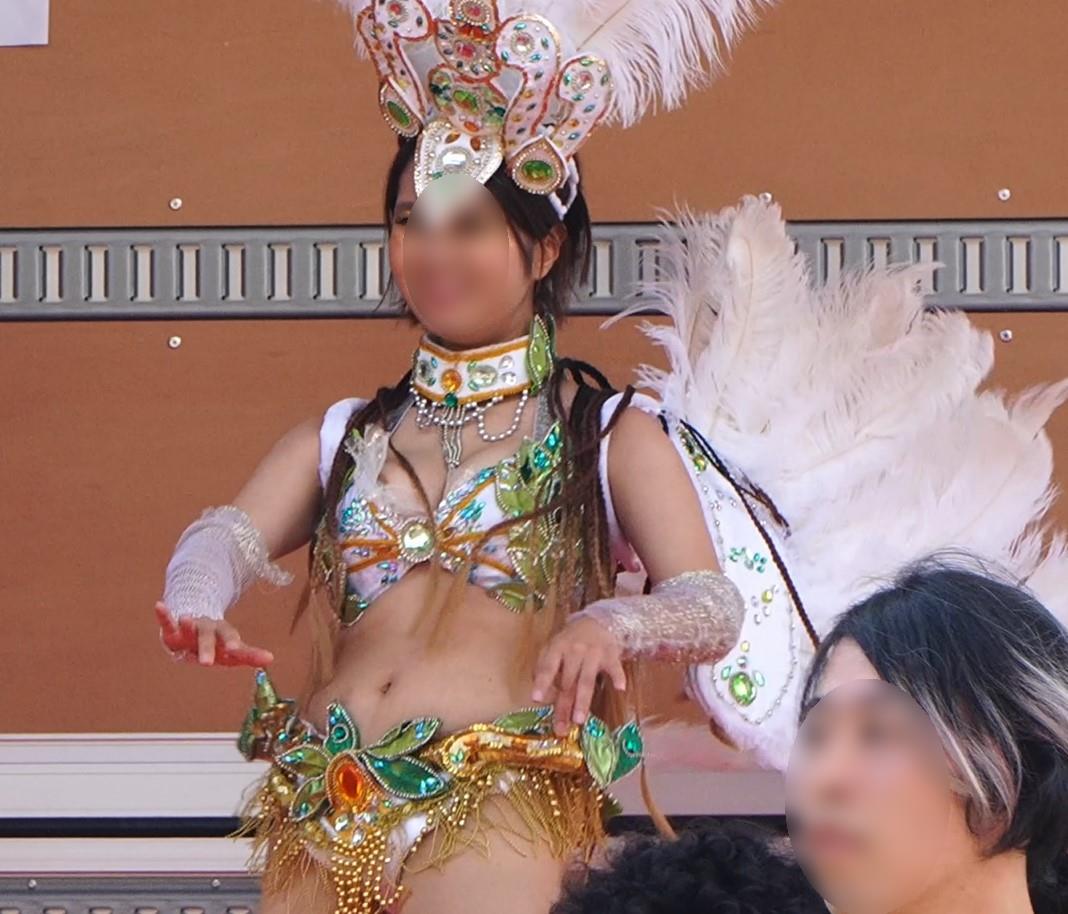 ハプニング！女子大生サンバ　まさかのニプレス付け忘れで乳輪見えっぱなし　サンバ好きの為の動画　サンバダンサー　ニプレス　サンバダンス乳頭　Ｔバックサンバダンサー　パンスト越し尻　巨乳サンバ