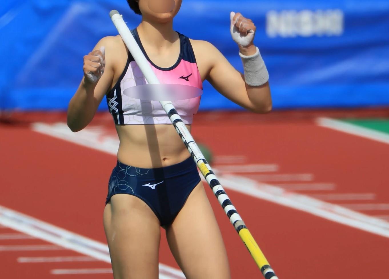 【再販】AIR_0003_01 ショートヘアJD棒高跳選手の試技をスーパースローにしたらいろんなものが見えてきた！ ニューヨーク体育大学　第53回織田幹雄記念国際陸上競技大会　武庫川女子大学　陸上部　森田 彩　女子棒高跳び　ブルマはみ毛　ハイレグレーシングブルマ　女子ストレッチ