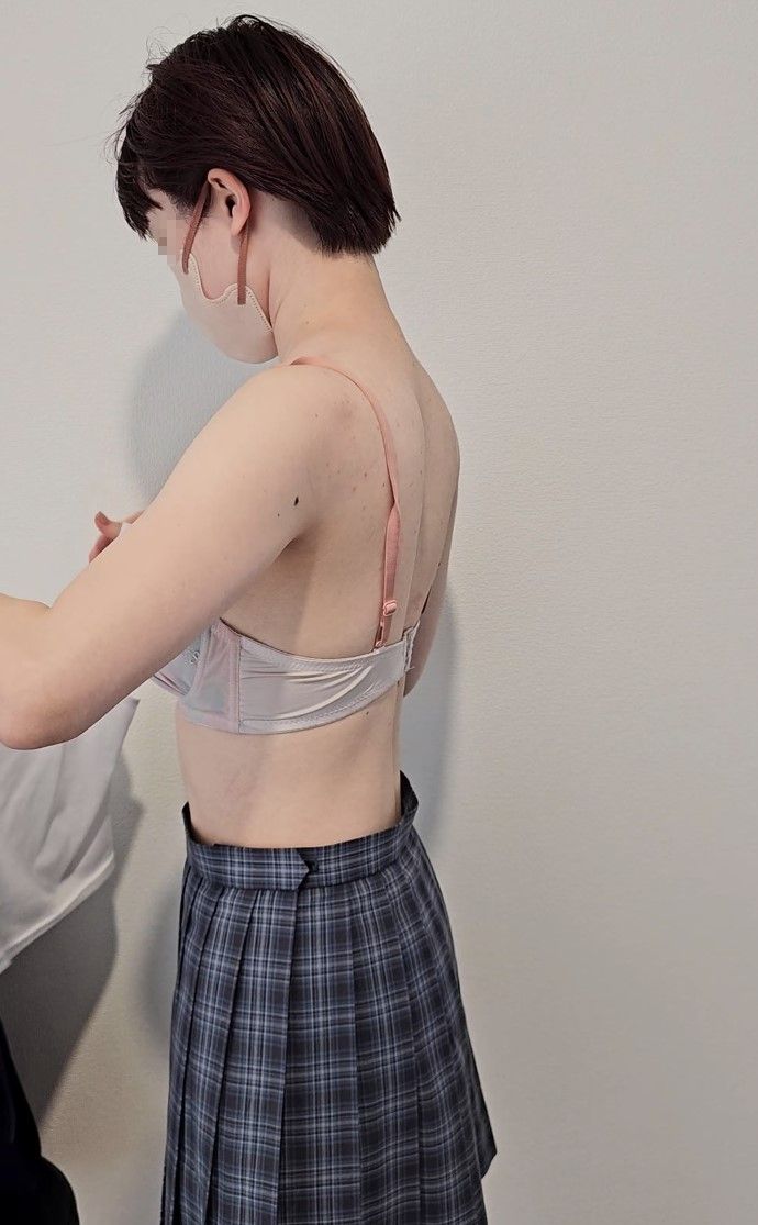 【再販】水泳部強化練習に現れたスーパーボディJKの身体をじっくり盗撮。 おもひで ハイレグ競泳水着 制服女子高生 競泳水着胸ポチ 乳首ぽっち arena競泳水着 更衣室盗撮