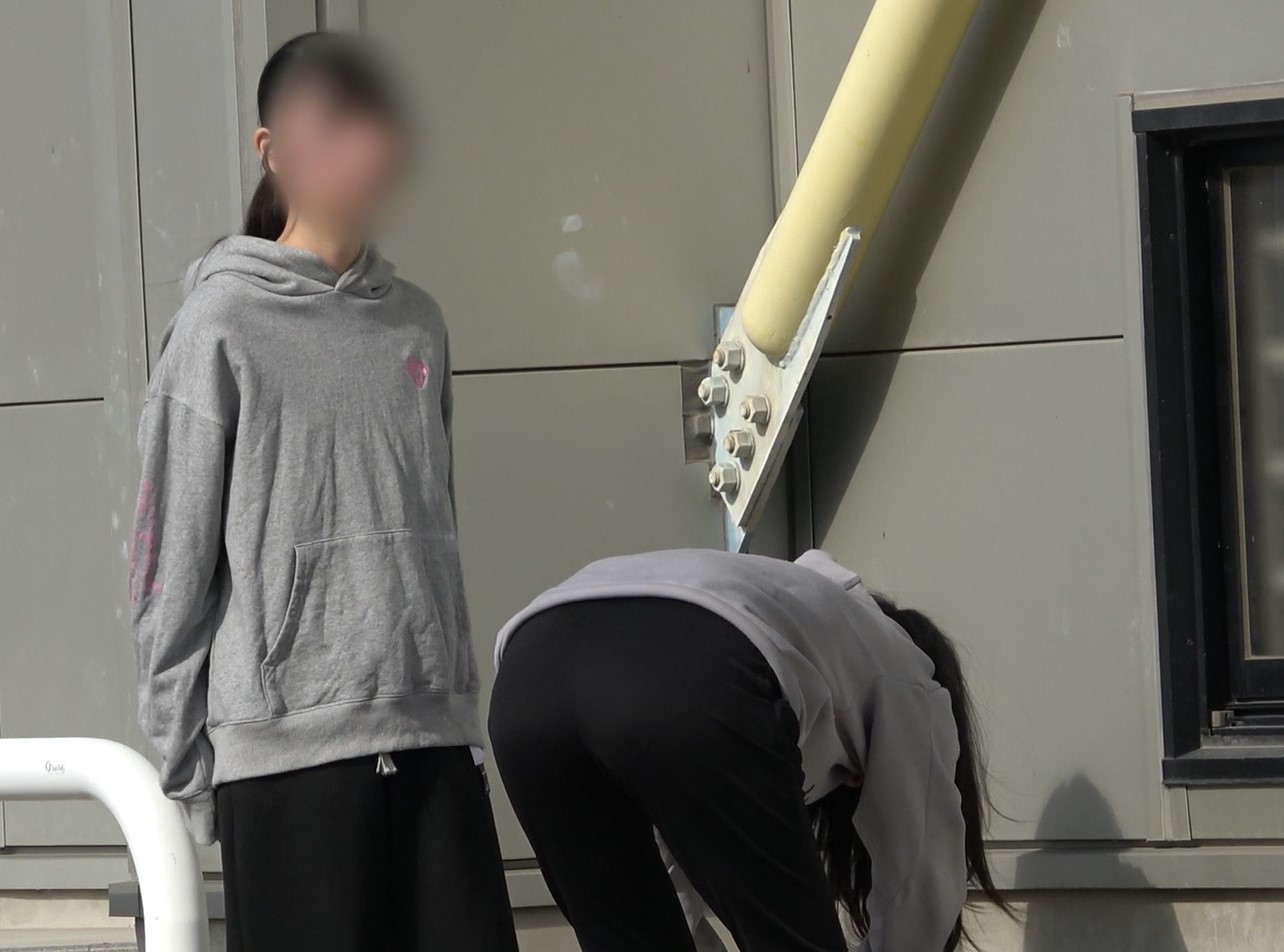 【チアっこ】女子2人のひやひやお外お着替え！おっぱいおま○こ丸見え激写！！ てんてん　ノーブラ　屋外生着替え　極薄アンスコ　ブルマ型アンダースコート　ショーツ